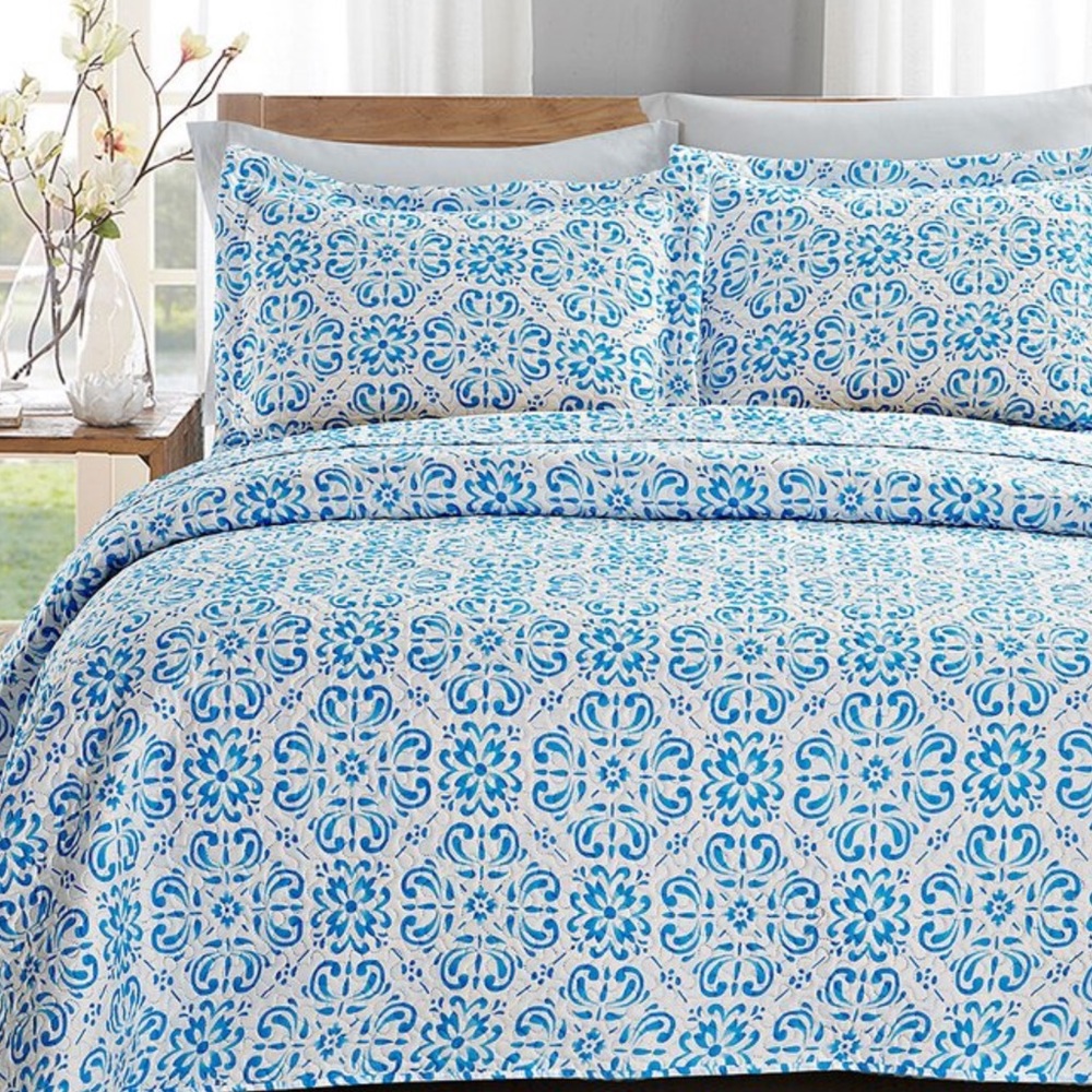 💙🤍 Blue and White Queen Quilt Set 🤍💙
